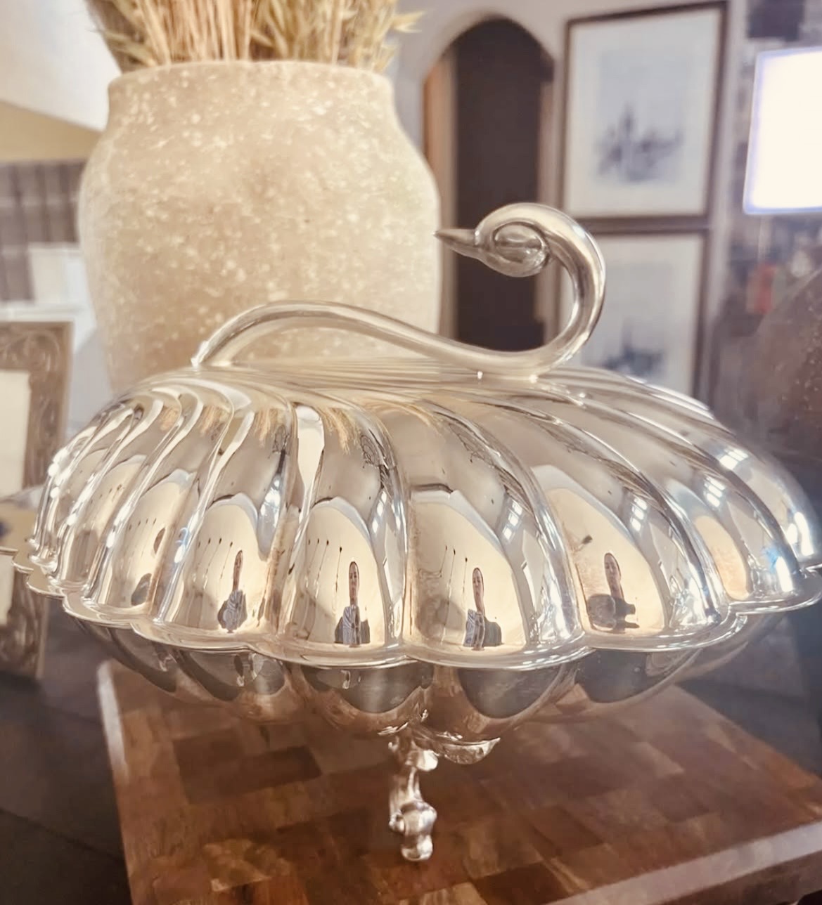 Silver-Plate Swan Server